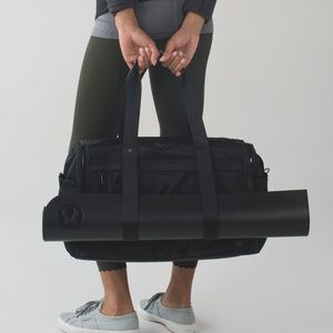 Lululemon Athletica Large Urban Warrior Duffel Bag